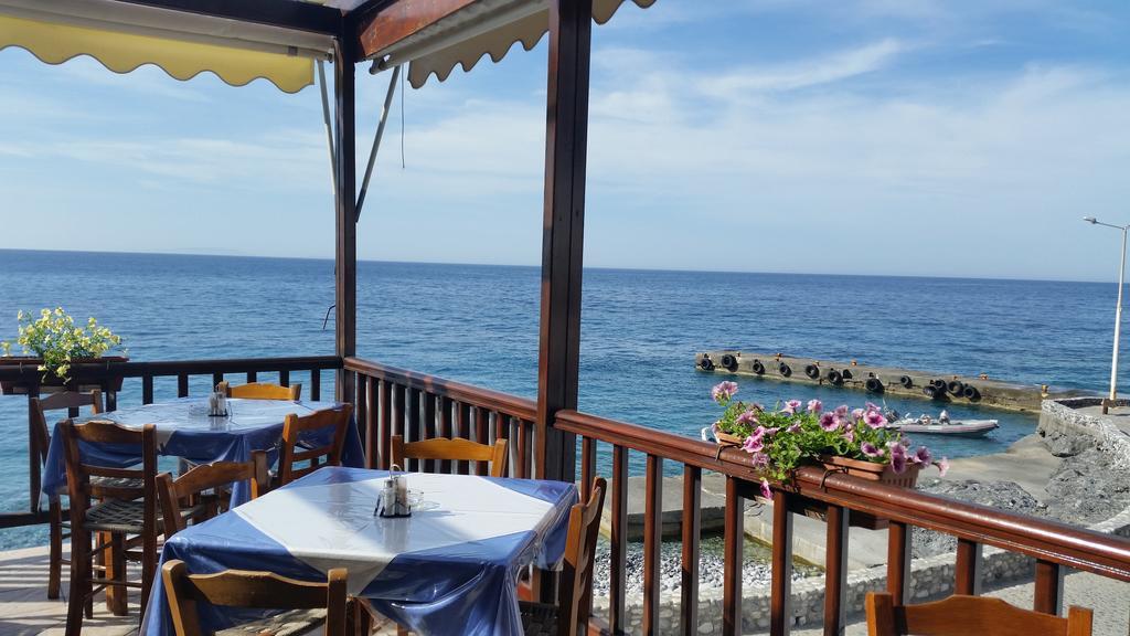 Tarra Hotel Agia Roumeli Exterior photo